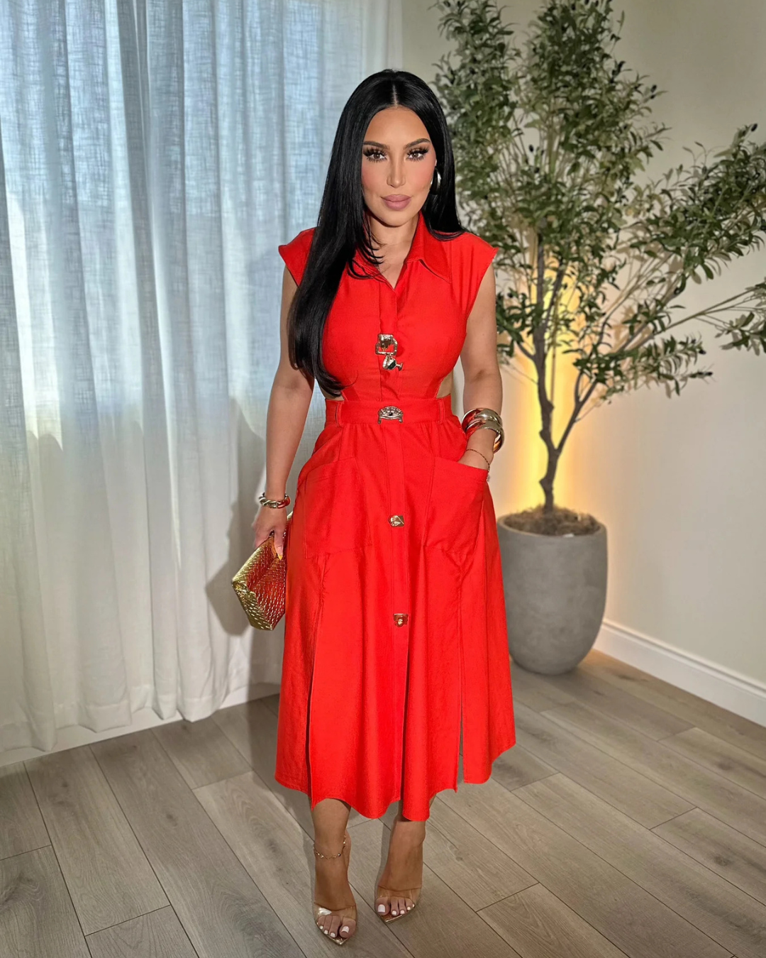 Elegante vestido sin mangas con botones decorativos®