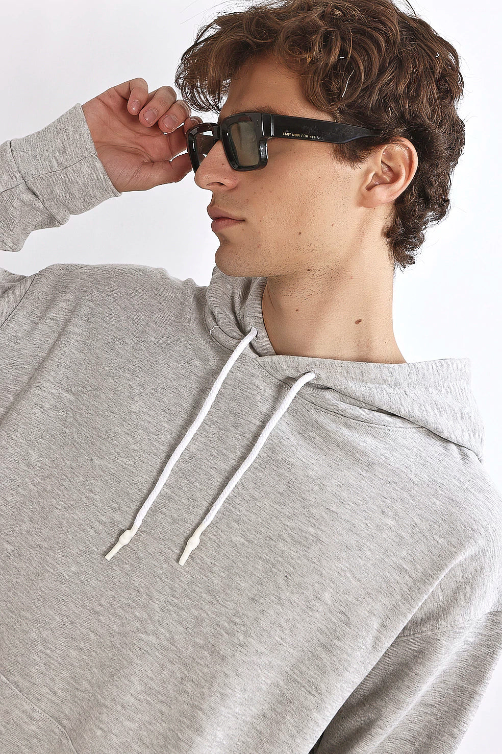 SUDADERA CON CAPUCHA