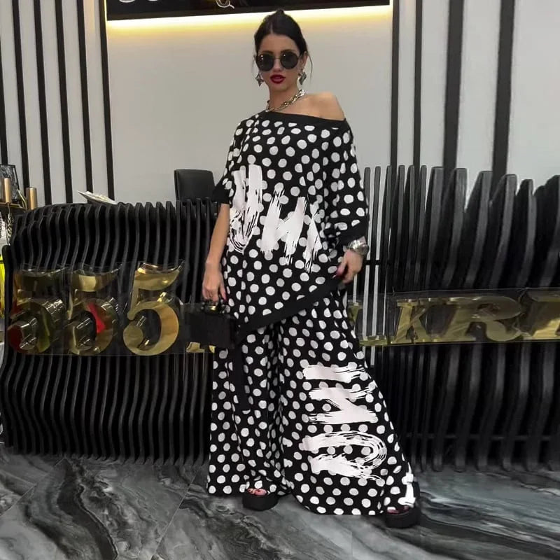 Conjunto Con Estampado De Lunares