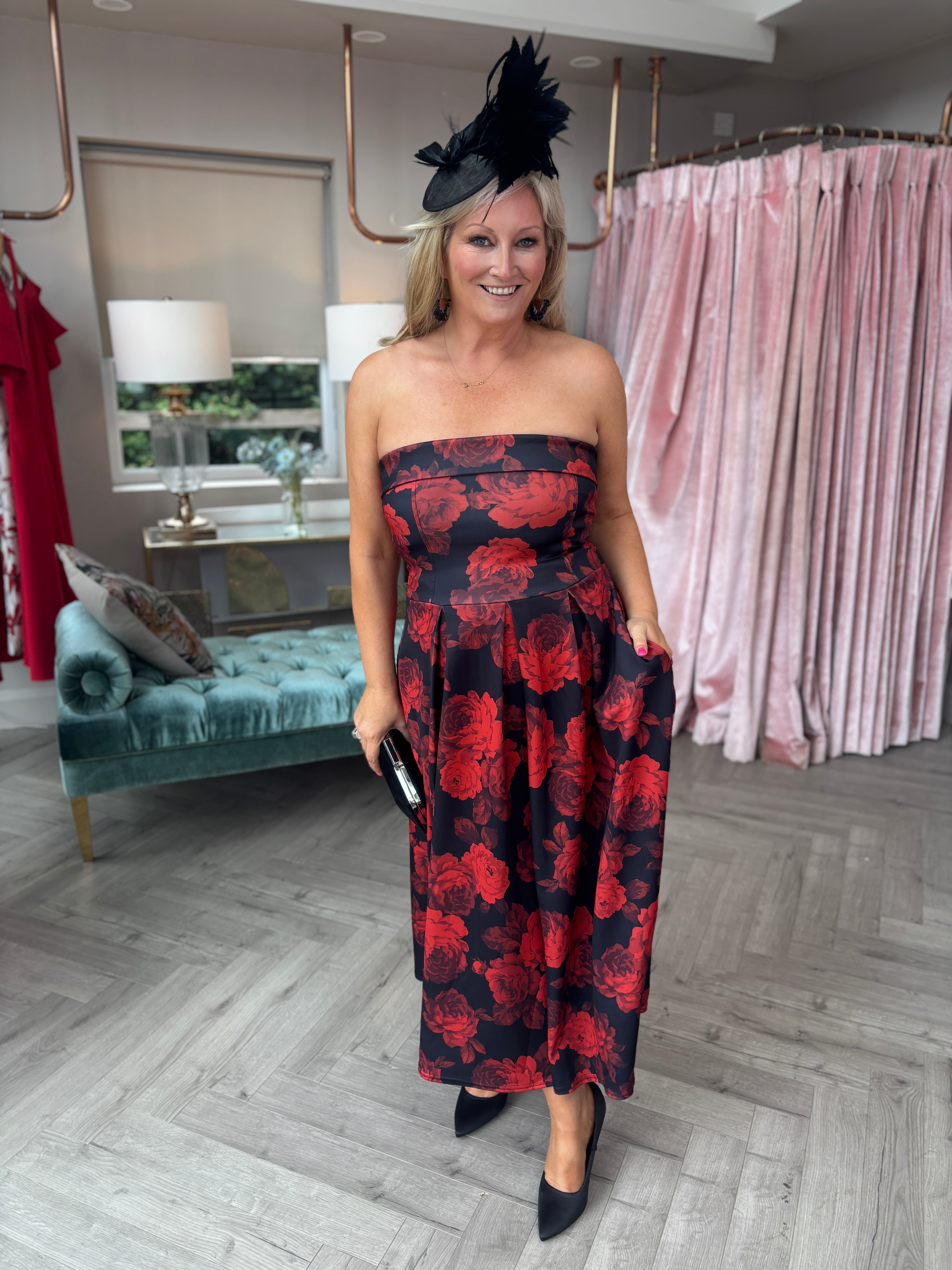 Vestido rojo floral de Danni